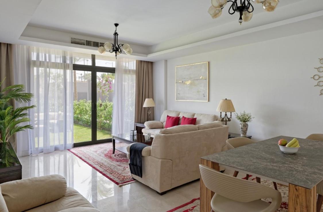 Apartment Luxury 2 Bedroom Ground Floor With Private Garden In Festival Cairo